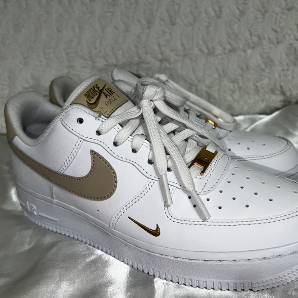 Nike Air Force 1 Essential White Gold Sneakers
